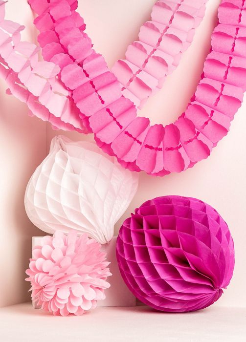 Girlanda papierowa WARKOCZ różowa dekoracja z bibuły