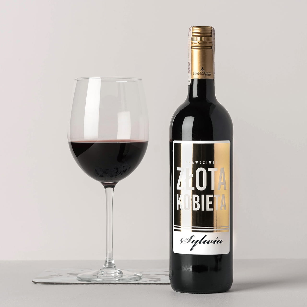 Wino z personalizowaną etykietą na prezent dla Barbary na Barbórkę