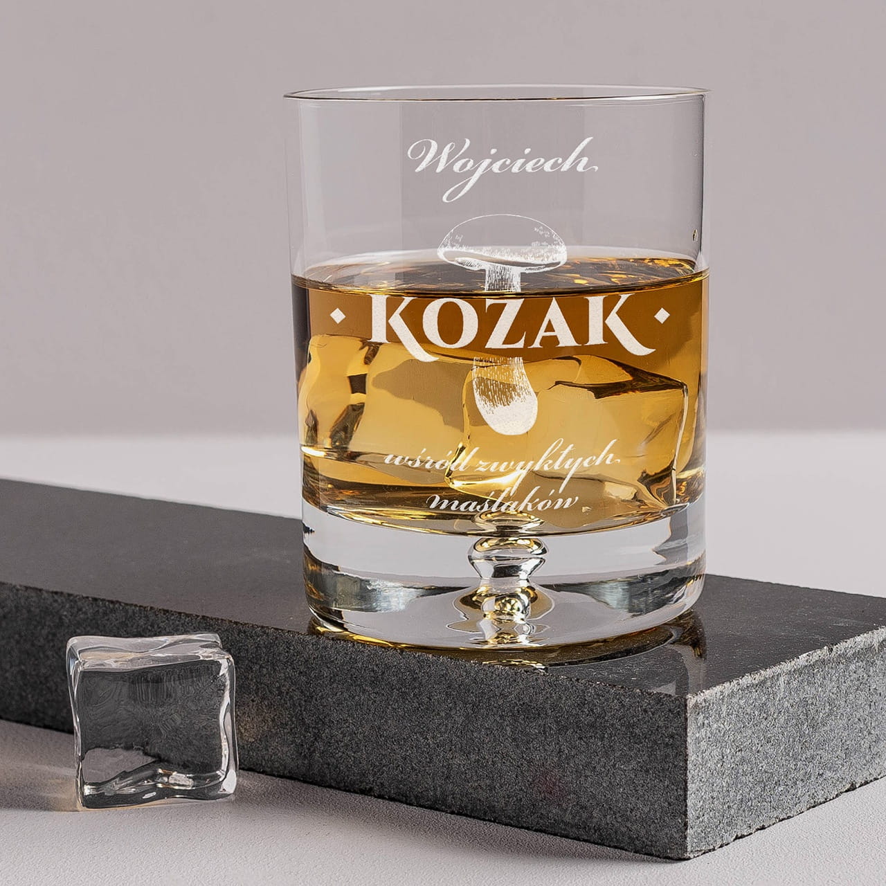 Szklanka do whisky to elegancki prezent dla grzybiarza