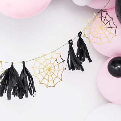 Dekoracje wiszce na Halloween