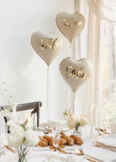 Foliowy balon w kszta�cie serca LOVE 45 cm balon serce balon na walentynki balon na prezent