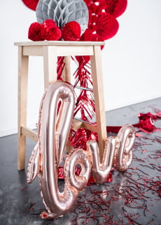 Balon na powietrze napis LOVE rowe zoto