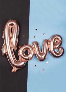 Balon na powietrze napis LOVE rowe zoto