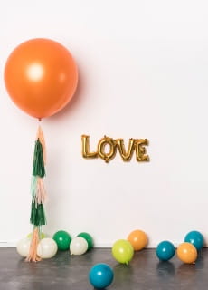 Balon litery LOVE zoty (63cm x 22cm)