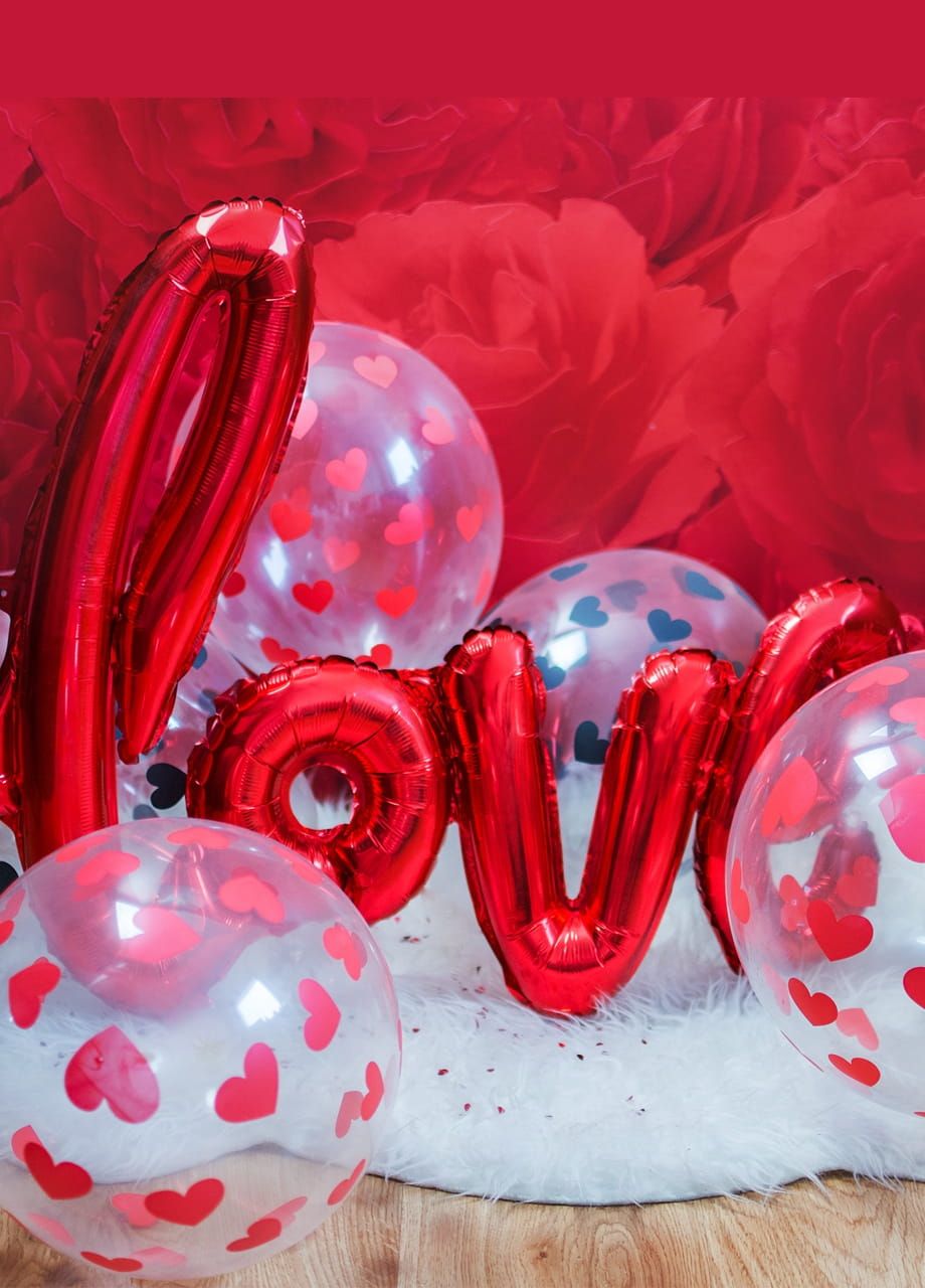 Balon na powietrze napis LOVE balon walentynkowy czerwony