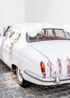 Dekoracje �lubne na samoch�d JUST MARRIED