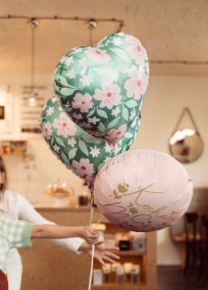 Foliowy balon SERCE w kwiaty (1szt.) dekoracja na urodziny balon foliowy dekoracja urodzinowa