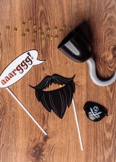 Hak pirata plastikowy