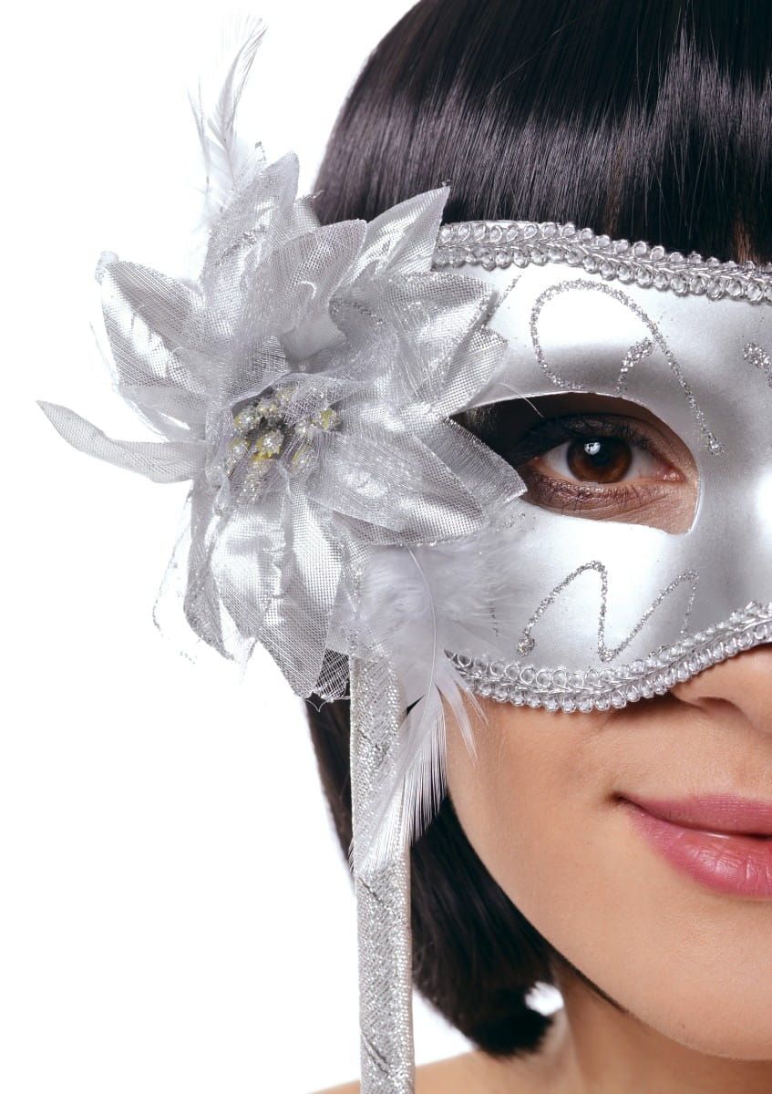 Maska karnawałowa na patyku srebrna