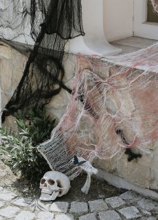 Dekoracyjny materia� halloweenowy PLAMY KRWI 