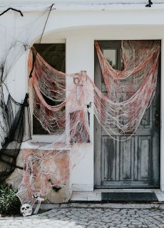 Dekoracyjny materia� halloweenowy PLAMY KRWI 