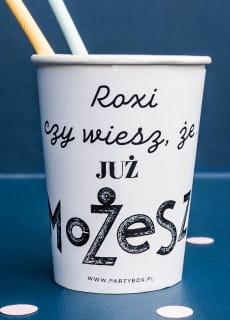 Kubeczki personalizowane 18 URODZINY Roxi (8szt.) kubeczki personalizowane dekoracje sto�u na 18