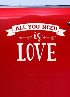 Naklejka na samoch�d ALL YOU NEED IS LOVE