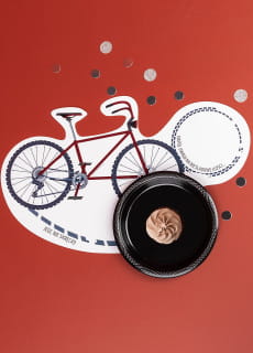 Podk�adki papierowe na st� na urodziny rowerzysty ROWEROWO (6szt.)
