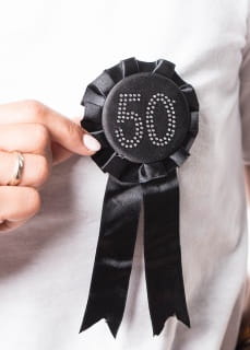 Przypinka urodzinowa 50