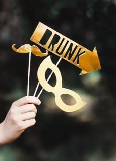 Gadety sylwestrowe do fotobudki DRUNK (8szt.)