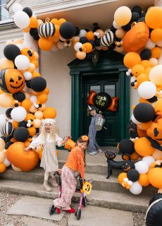 Stoj�cy balon KOT halloweenowy