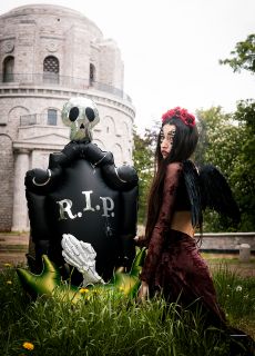 Stoj�cy balon halloweenowy NAGROBEK XXL
