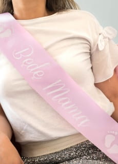 Szarfa na baby shower B�D� MAM� r�owa