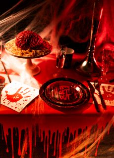 Papierowe talerzyki na halloween GET OUT