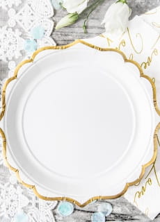 Talerzyki jednorazowe ELEGANCKIE ze zotym brzegiem 18cm (6szt.)