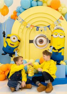 Torebki papierowe Minionki torebki na prezenty dla dzieci opakowania na upominki torebki na s�odycze