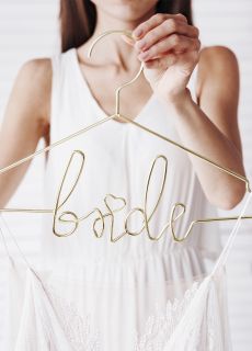 Wieszak na sukni� �lubn� BRIDE z�oty