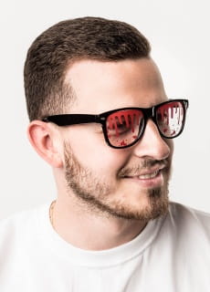 Zakrwawione okulary na HALLOWEEN