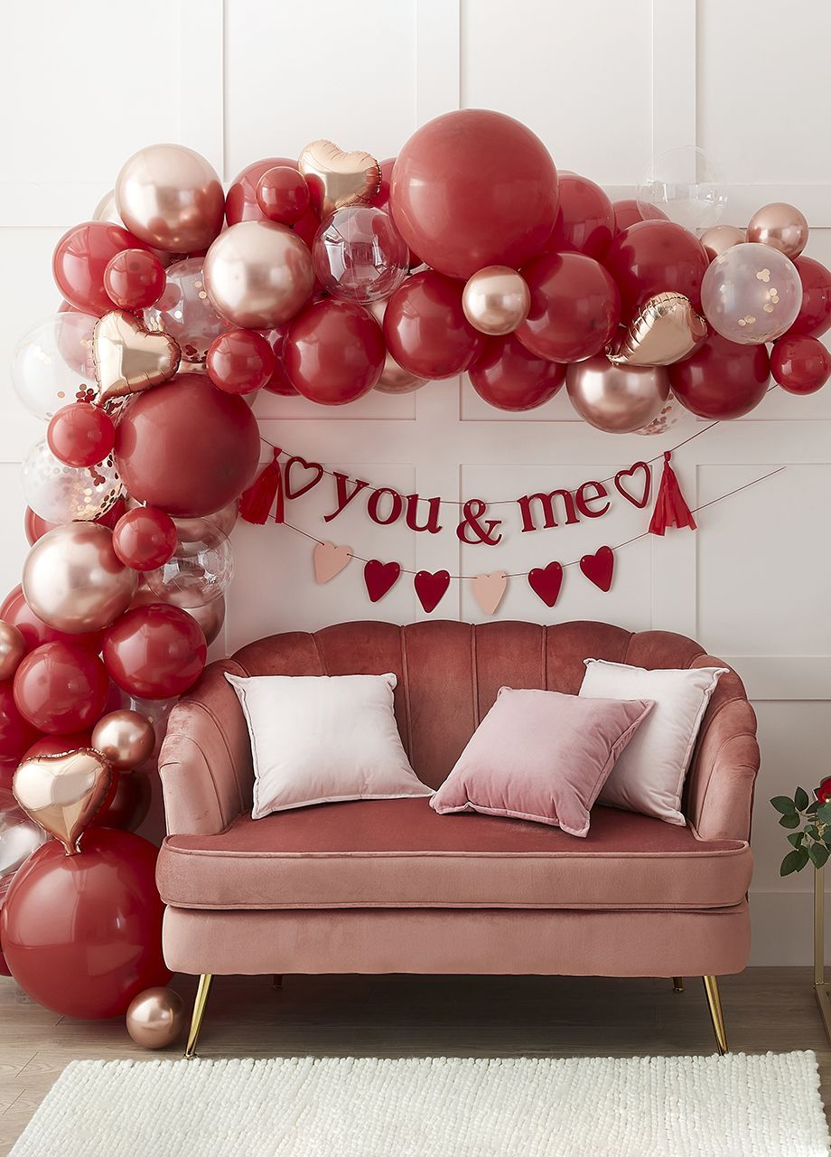 Łuk balonowy LOVE czerwony