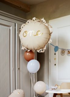 Balon na roczek ONE zoty napis koronka (51cm)