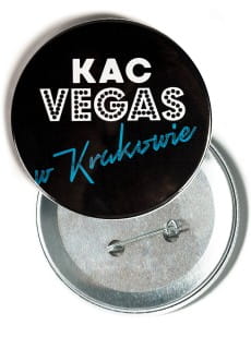 Przypinka KAC VEGAS w Krakowie 7,5 cm 