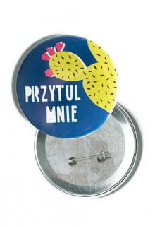 Przypinka PRZYTUL MNIE 5cm