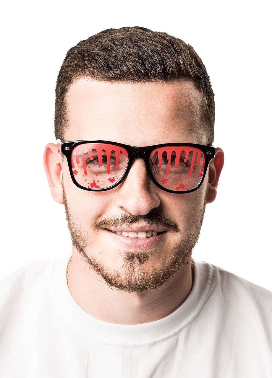 Zakrwawione okulary na HALLOWEEN