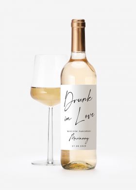 Naklejki na alkohol na wiecz�r panie�ski DRUNK IN LOVE etykiety na alkohol etykiety na alkohol personalizowane