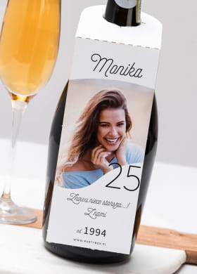 Zawieszki urodzinowe na butelki Z NAMI (4 szt.) zawieszki na alkohol personalizowane zawieszka na alkohol