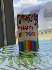 Zdjcie osoby, ktra kupia Zestaw dekoracji pokoju party box KOLOROWE URODZINY (11szt.)