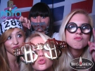 Zdjcie osoby, ktra kupia Wielkie okulary MEGA DOLARY