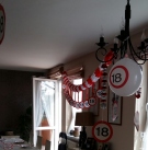 Zdjcie osoby, ktra kupia Balony gumowe ZNAK 18 (8szt.)
