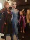 Zdjcie osoby, ktra kupia Dekoracja kartonowa ANNA i ELSA Kraina Lodu 2