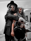 Zdjcie osoby, ktra kupia Peruka na Halloween wampir GOTHIC czarno-biaa
