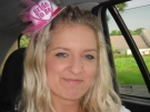 Zdjcie osoby, ktra kupia Mini kapelusz biay BRIDE TO BE kapelusz na wieczr panieski