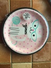 Zdjcie osoby, ktra kupia Talerzyki papierowe dla dzieci KOTKI 23cm (8szt.)