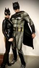 Zdjcie osoby, ktra kupia Strj superbohatera BATMAN wit Sprawiedliwoci - XL