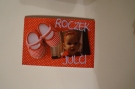 Zdjcie osoby, ktra kupia Zaproszenia na roczek personalizowane KROPKI czerwone