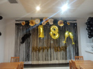 Zdjcie osoby, ktra kupia Balony litery napis HAPPY BIRTHDAY zoty