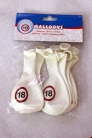 Zdjcie osoby, ktra kupia Balony gumowe ZNAK 18 (8szt.)