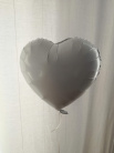 Zdjcie osoby, ktra kupia Balon foliowy SERCE biay 45cm