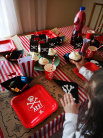 Zdjcie osoby, ktra kupia Zestaw do babeczek PIRACI papilotki i pikery